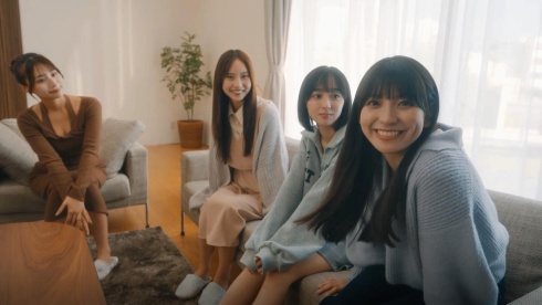 Roommates, Romance, and Ringing Hearts - скриншот 1