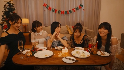 Roommates, Romance, and Ringing Hearts - скриншот 6